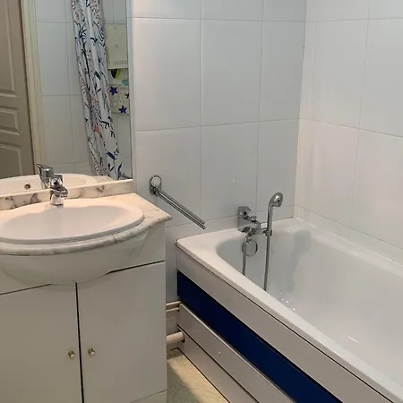 Apartment A : Proche Plage, Confort - Fr-1-482-169 *
